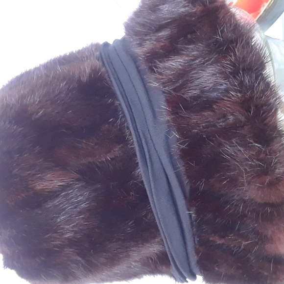 GWEN PENNIGTON..VINTAGE BEAVER HAT.. - Picture 2 of 5